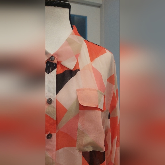 Two by Vince Camuto Abstract Button-Down Shirt - Coral and Cream - Picture 2 of 4